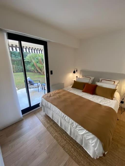 T2 Avec Terrasse Et Jardin Appartement Cannes Buitenkant foto