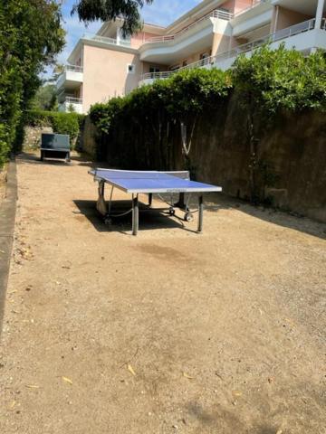 T2 Avec Terrasse Et Jardin Appartement Cannes Buitenkant foto